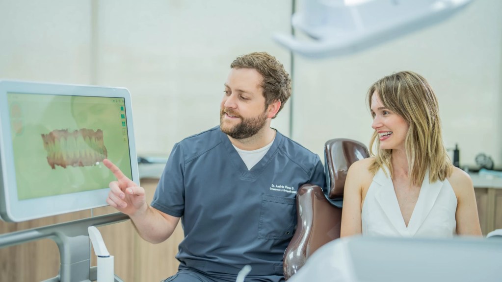 Escaneo 3D con iTero Lumina para planificar el tratamiento Invisalign